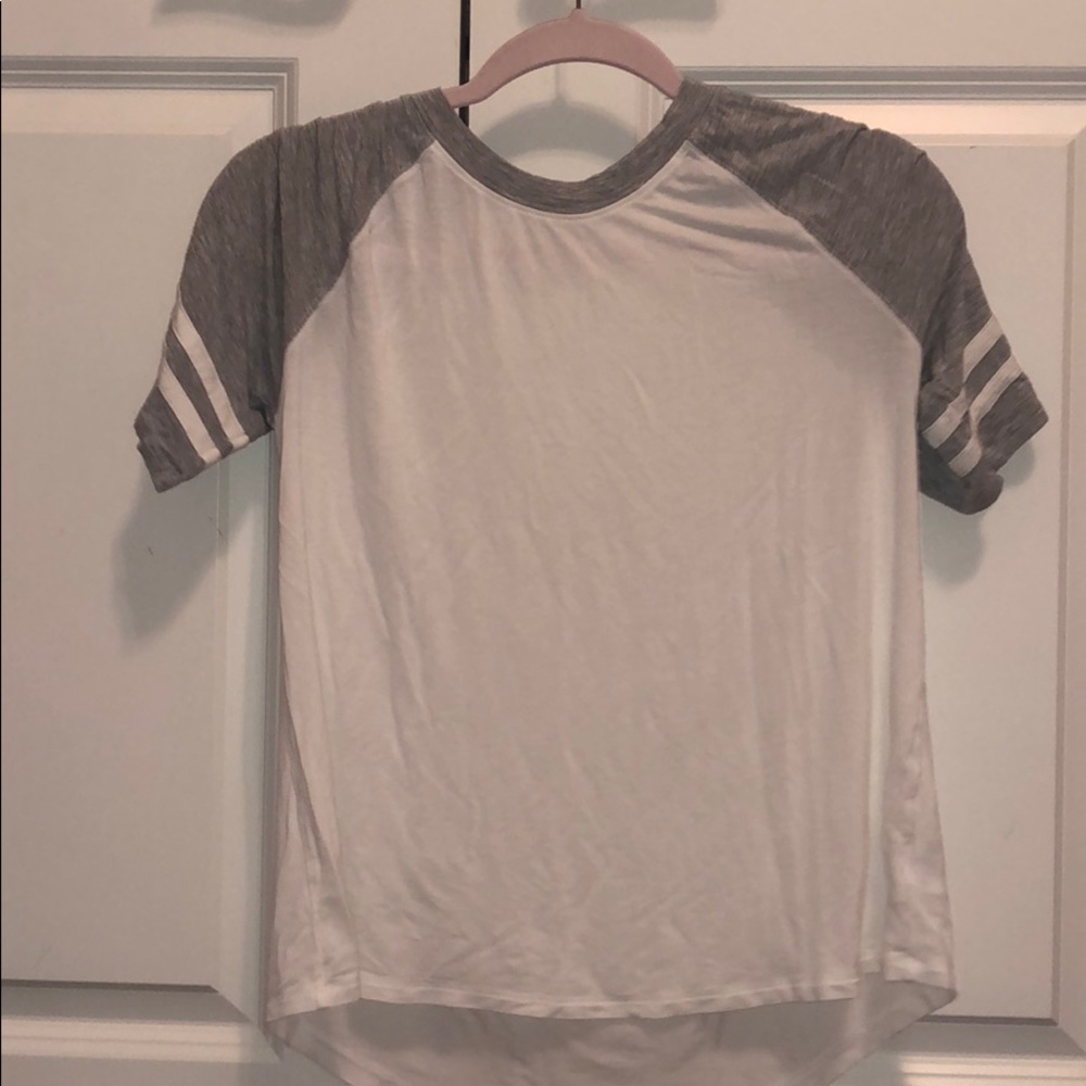 American Eagle short sleeve T-shirt